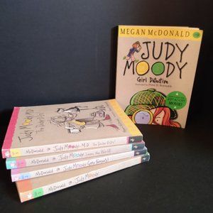 Set Of 5 Judy Moody Books